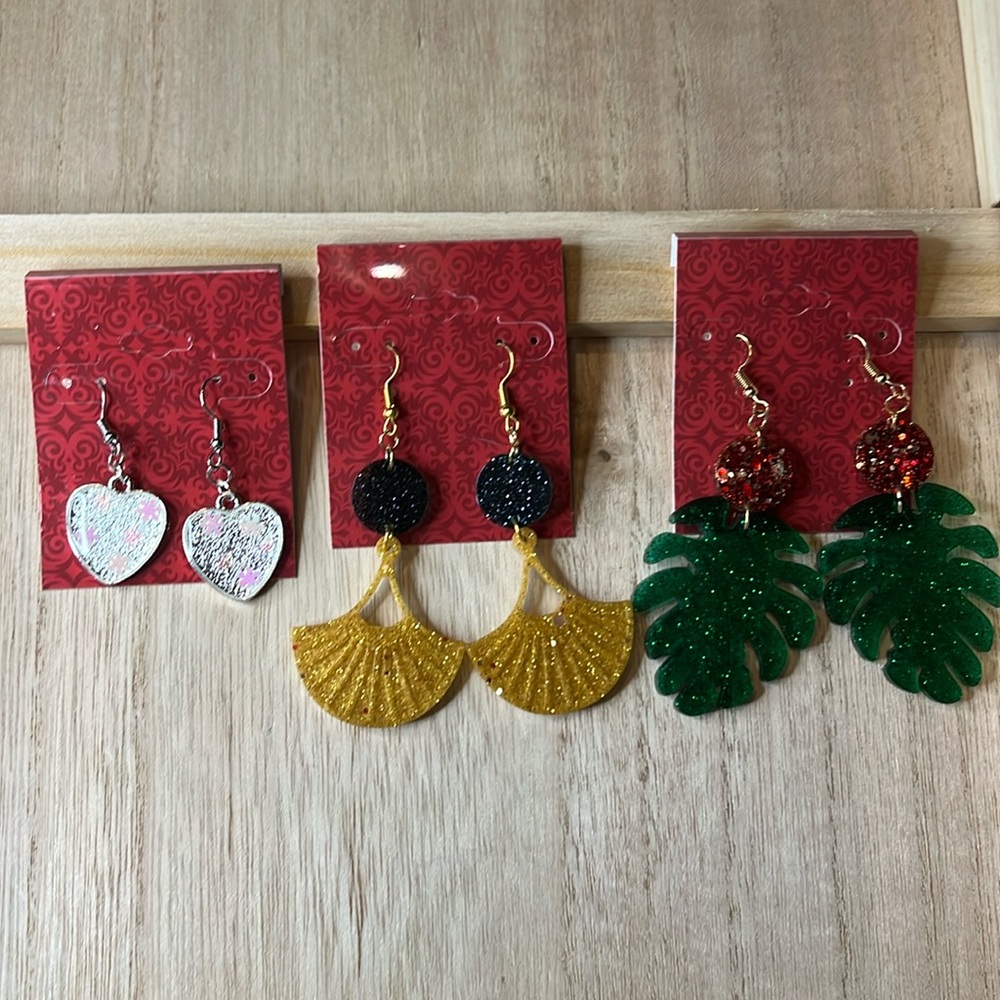 Set of 3 dangle earrings